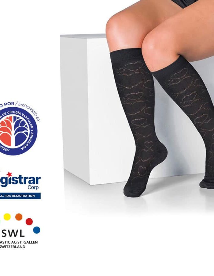 Media a la Rodilla con Diseño Corazones Fantasy para Dama 15-20mmHg